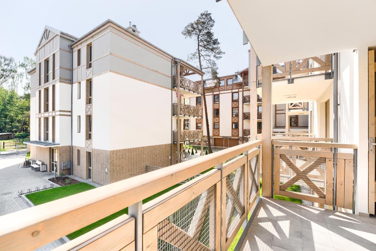 Apartament Bursztynowy Rezydencja Park เมียลโน ภายนอก รูปภาพ